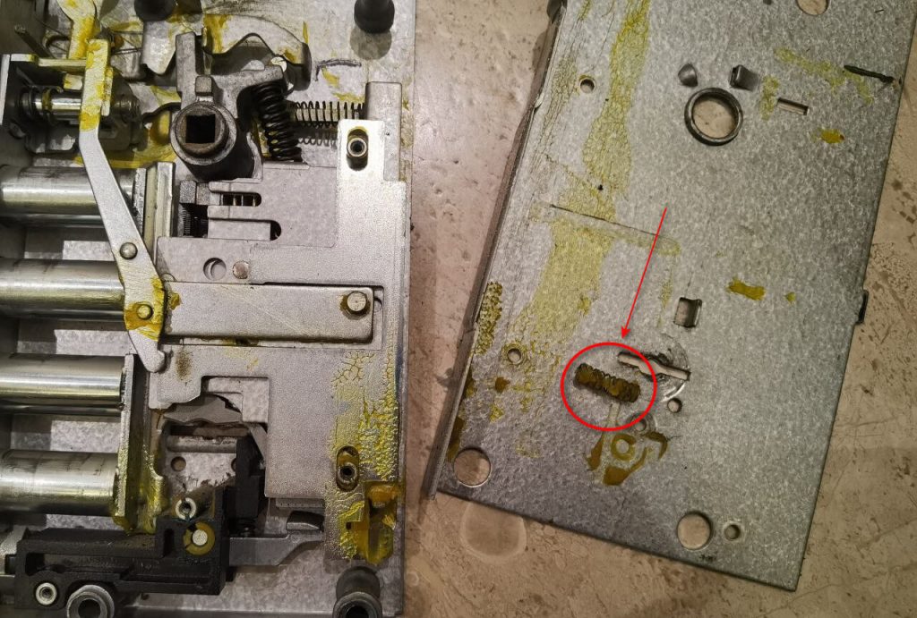 1. Демонтаж, ремонт и обслуживание врезного замка