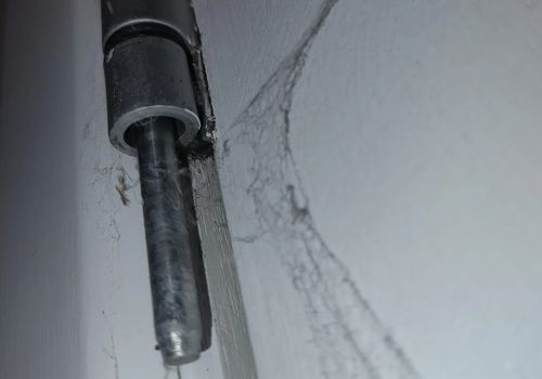 Метод взлома дверей - срезание дверных петлей