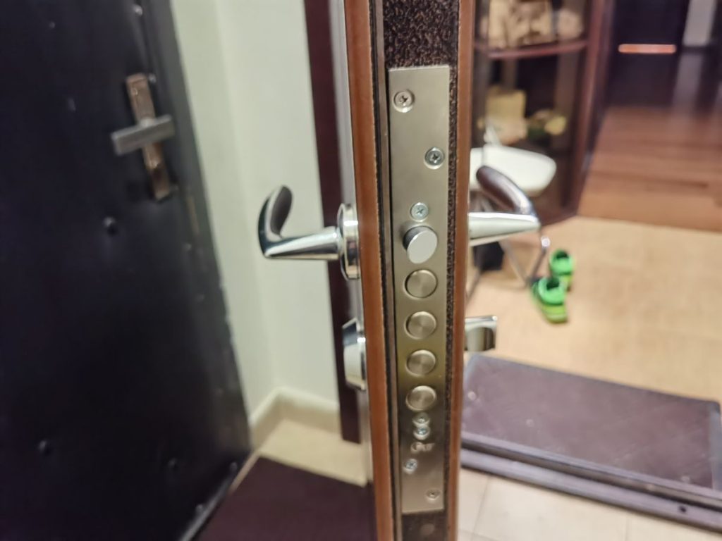 Установка нового замка Crit с аналогичной ответной планкой серии 7РМ