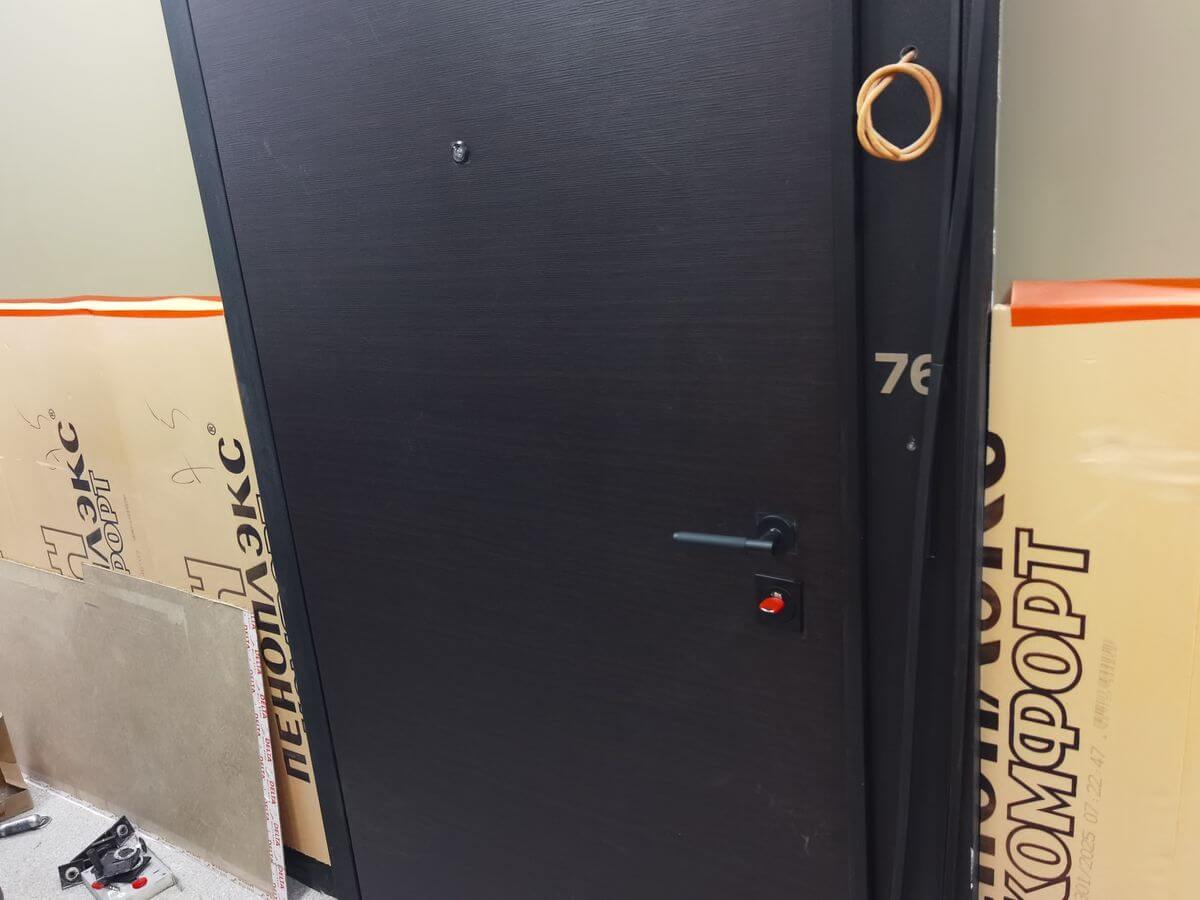 Тестовая установка нового замка с коротким ключом - вид снаружи